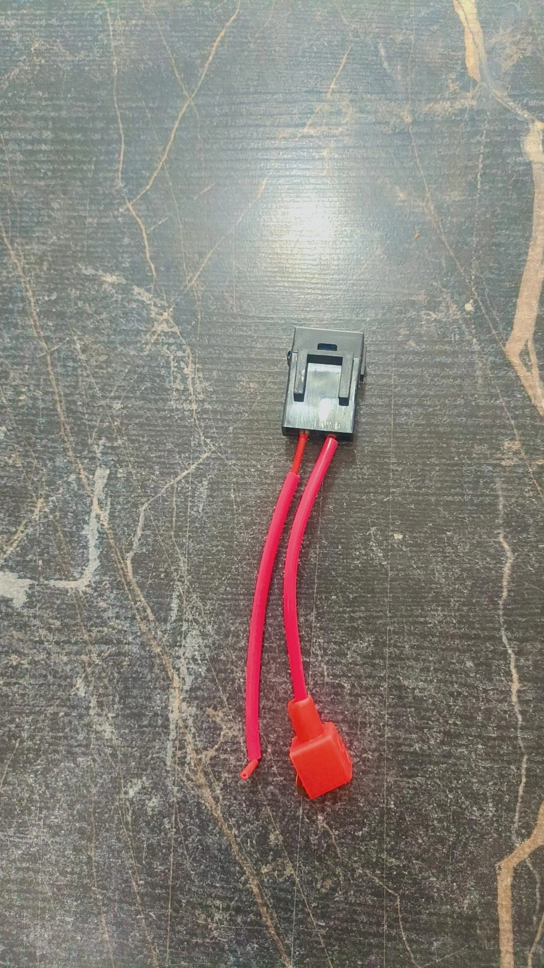 جا فیوزی ماشینی برند شرکت گرمسار قابل نصب رو موتور هوندا